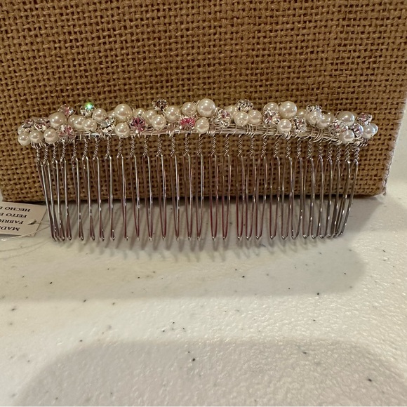 New with Tag Bridal Hair Comb, silver with faux pearls and clear rhinestones - Picture 2 of 11
